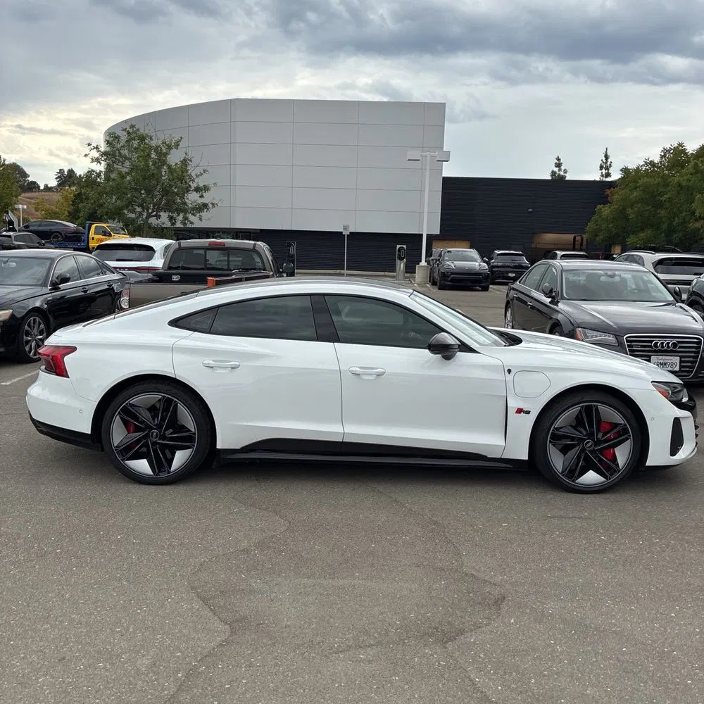 2022 Audi e-tron GT RS