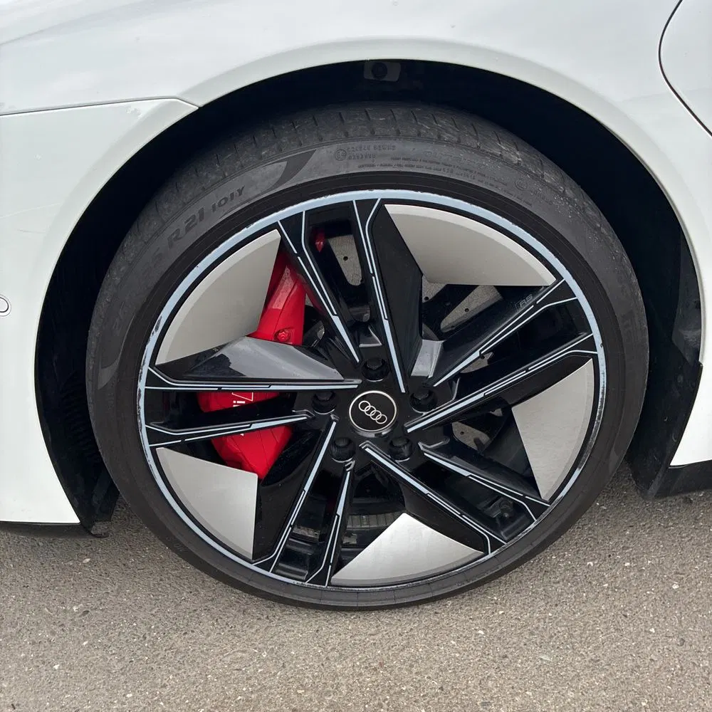2022 Audi e-tron GT RS