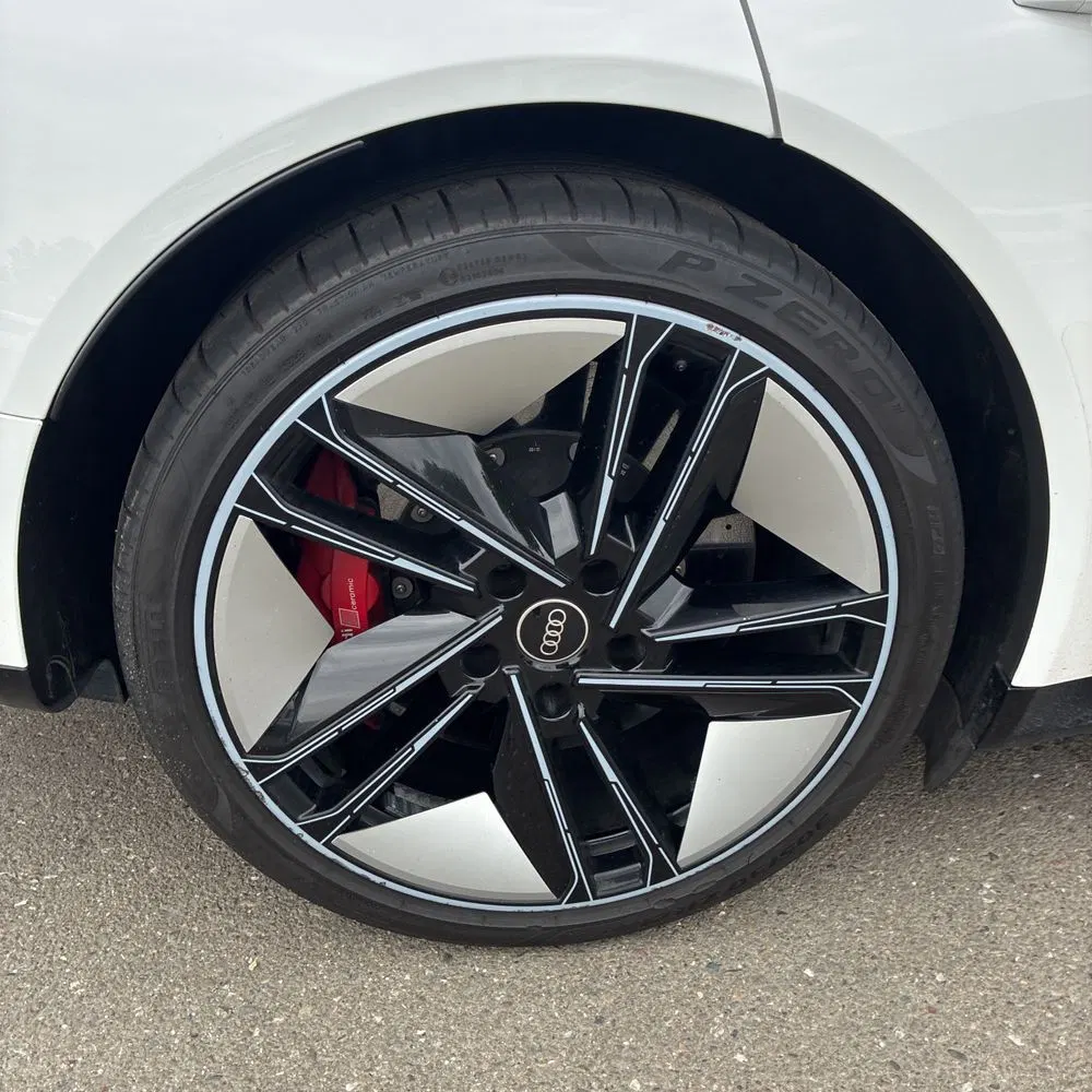 2022 Audi e-tron GT RS