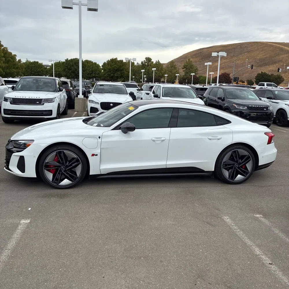 2022 Audi e-tron GT RS