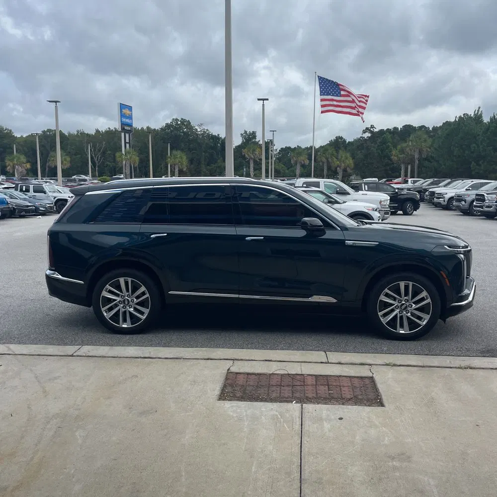 2026 Cadillac Vistiq Luxury