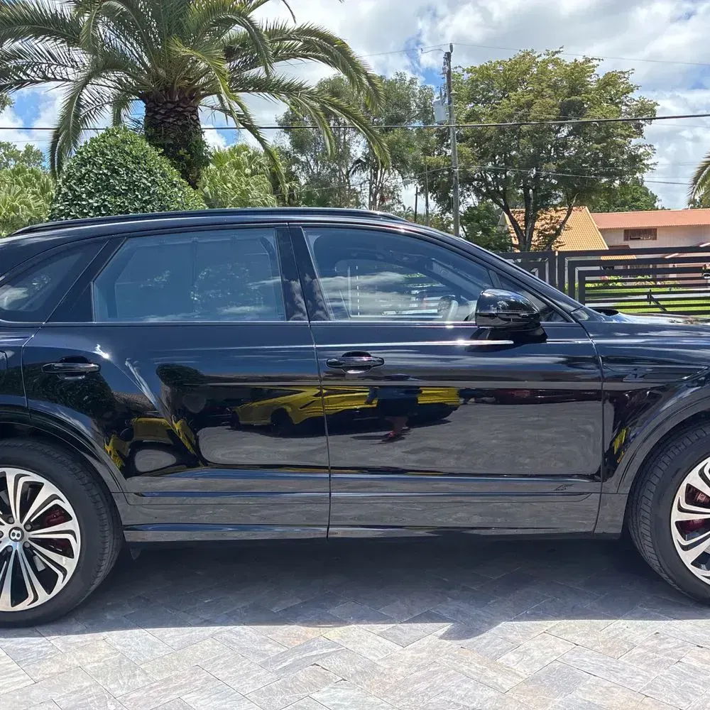 2023 Bentley Bentayga Base