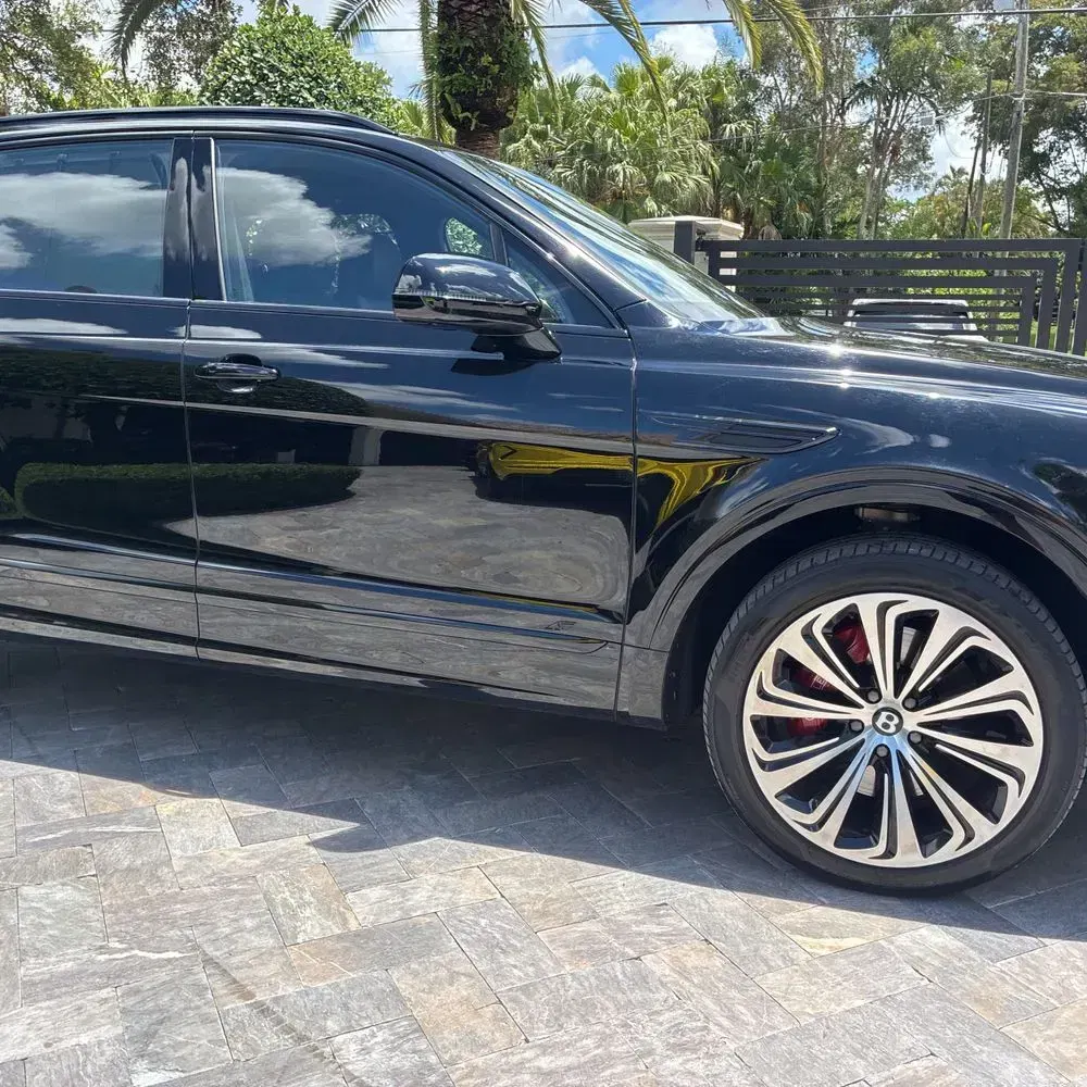 2023 Bentley Bentayga Base
