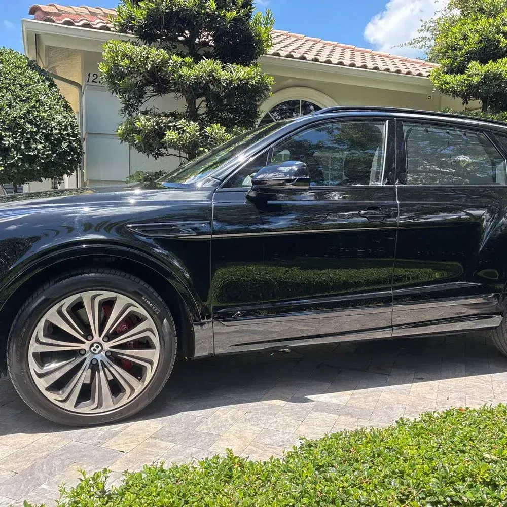 2023 Bentley Bentayga Base