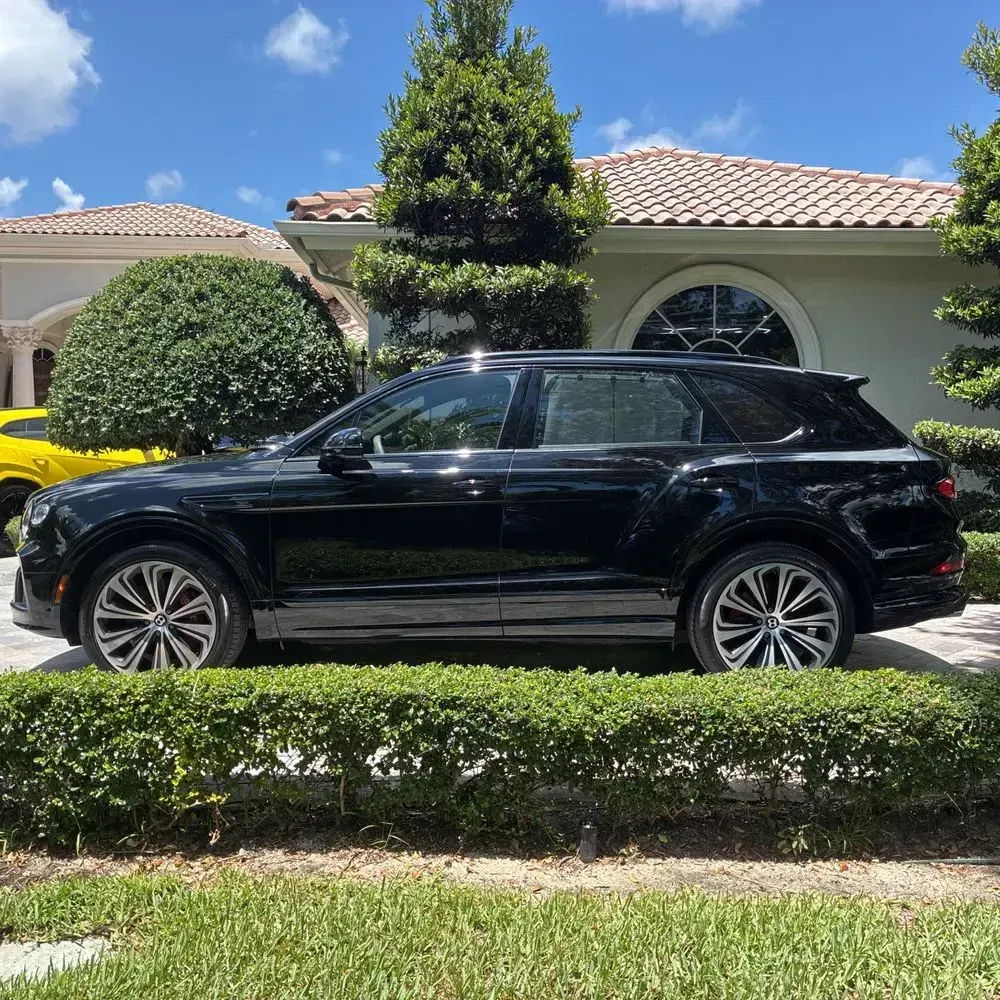 2023 Bentley Bentayga Base