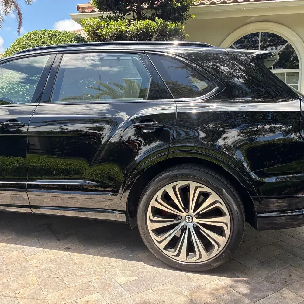 2023 Bentley Bentayga Base