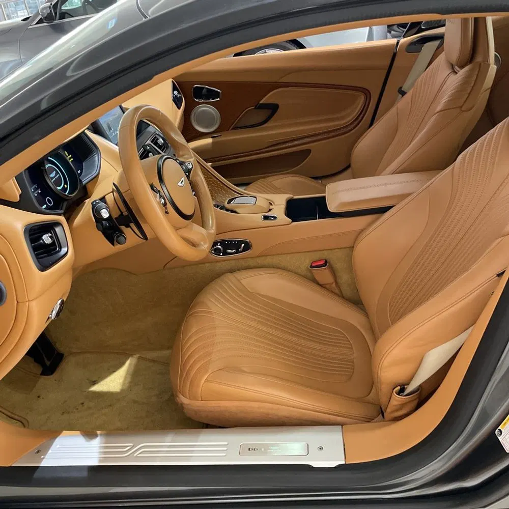 2017 Aston Martin DB11 Base