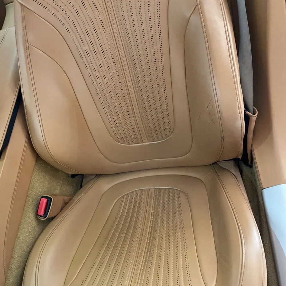2017 Aston Martin DB11 Base
