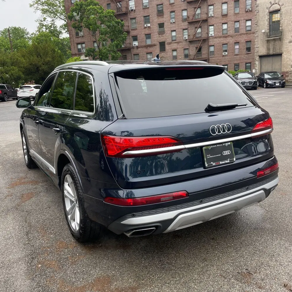 2025 Audi Q7 Premium 55