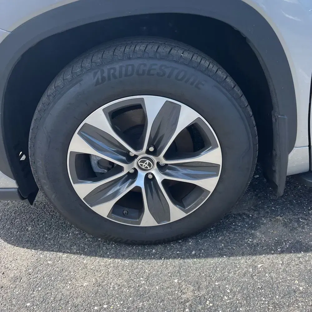 2024 Toyota Highlander Hybrid XLE