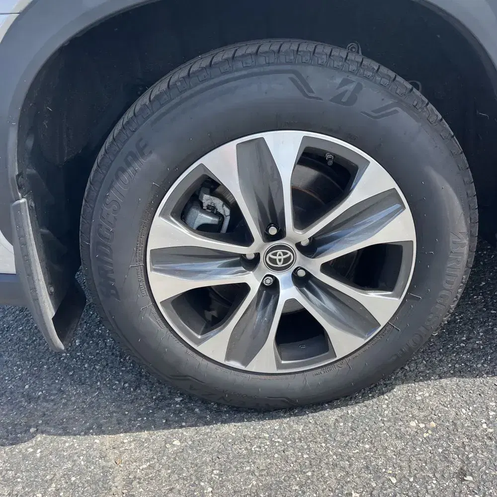 2024 Toyota Highlander Hybrid XLE