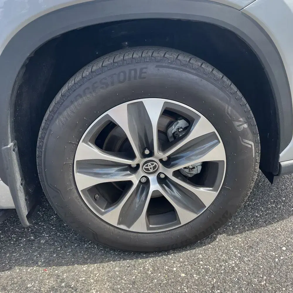 2024 Toyota Highlander Hybrid XLE