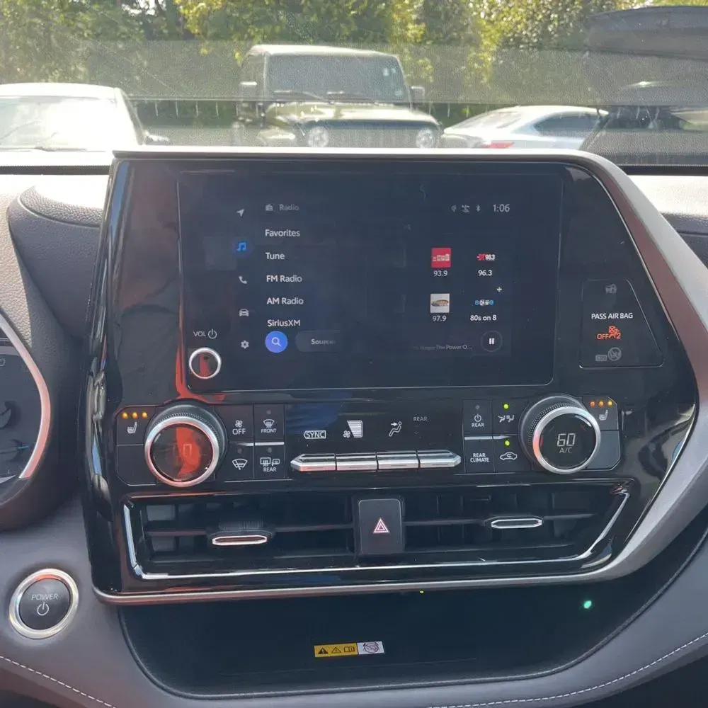 2024 Toyota Highlander Hybrid XLE