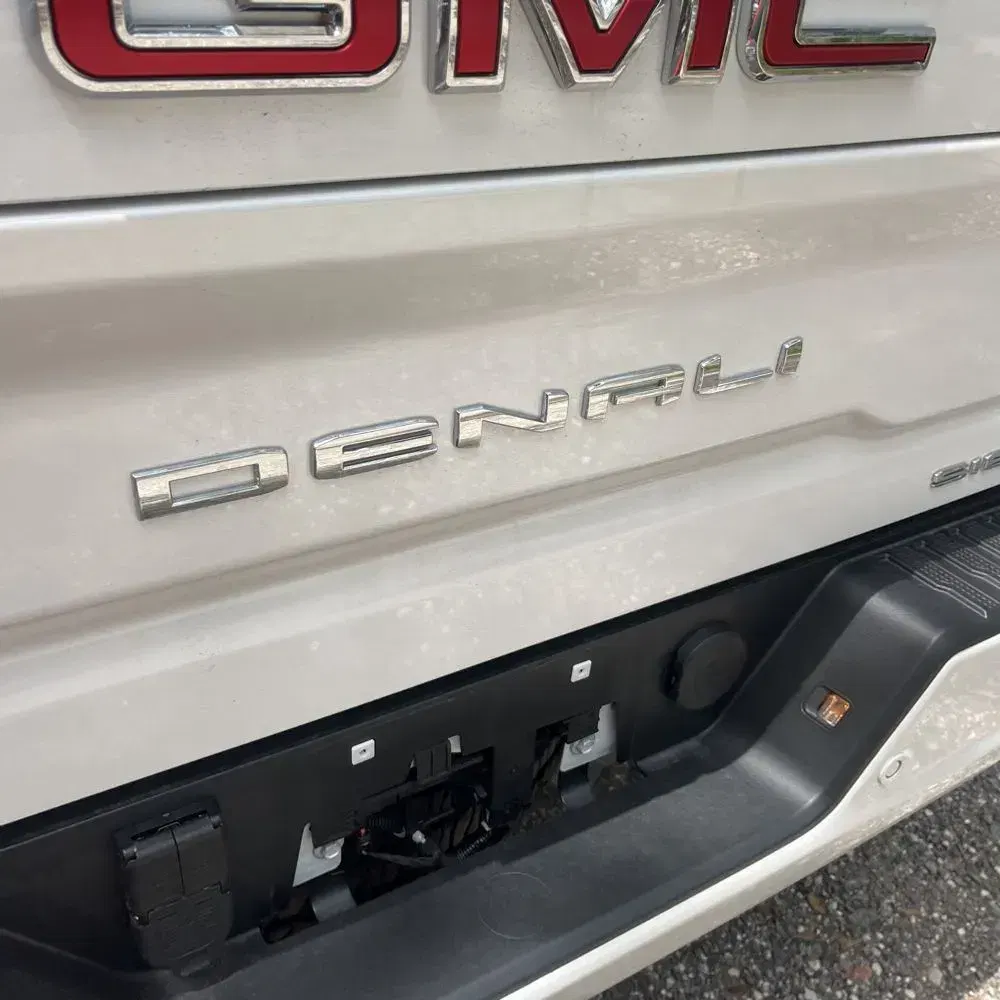 2025 GMC Sierra 2500HD Denali