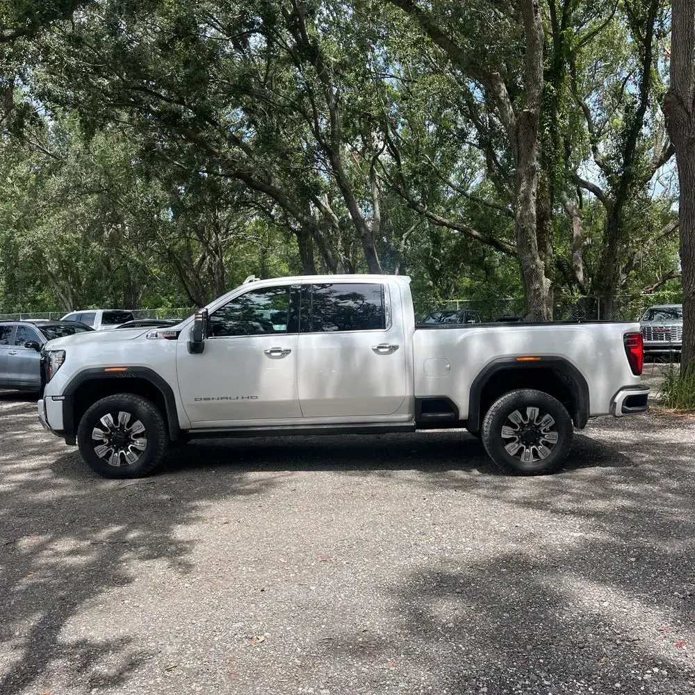 2025 GMC Sierra 2500HD Denali