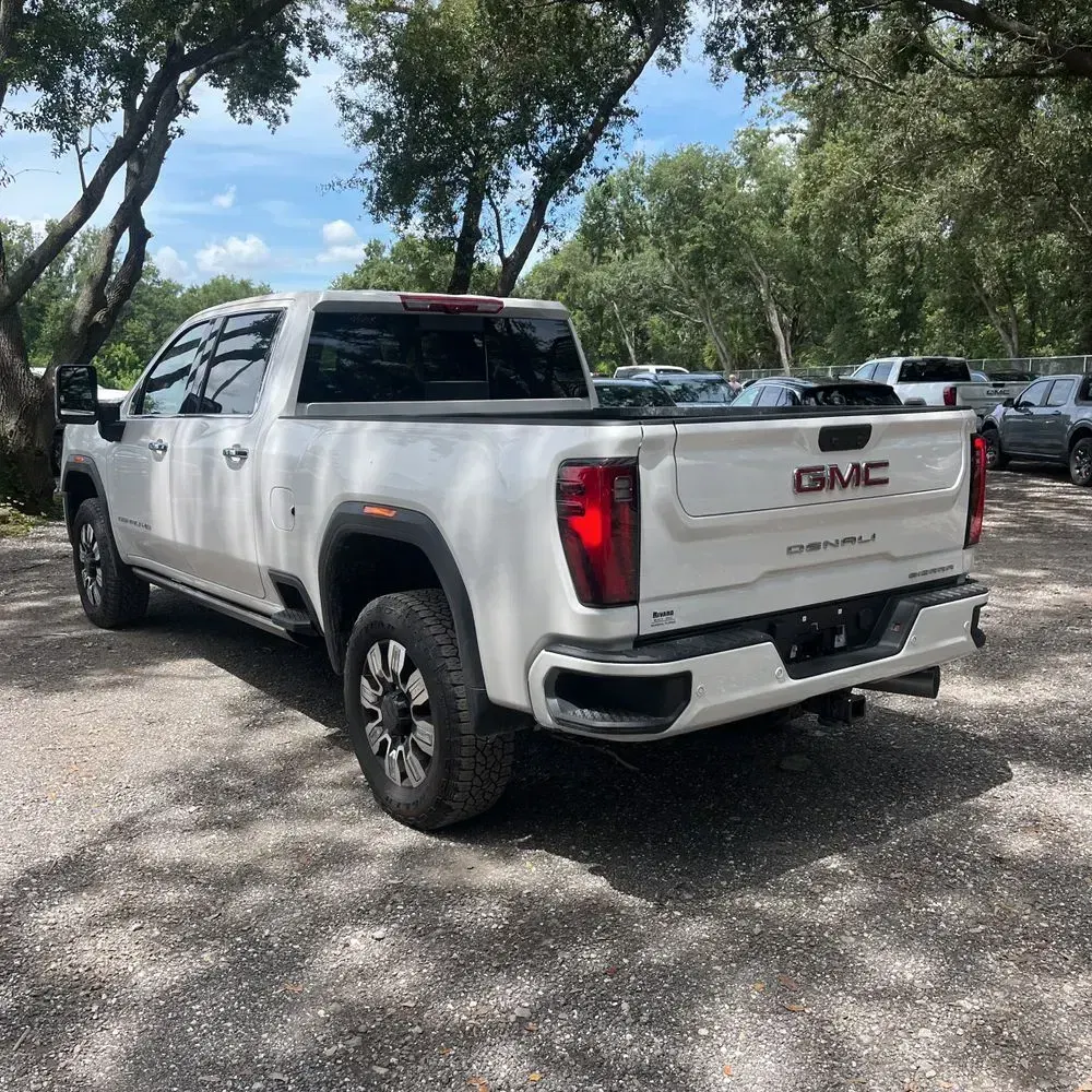 2025 GMC Sierra 2500HD Denali