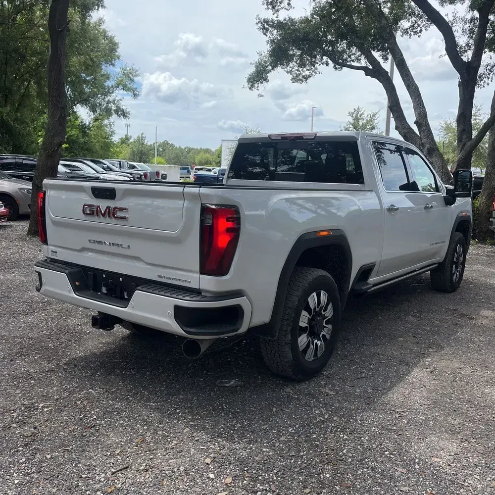 2025 GMC Sierra 2500HD Denali