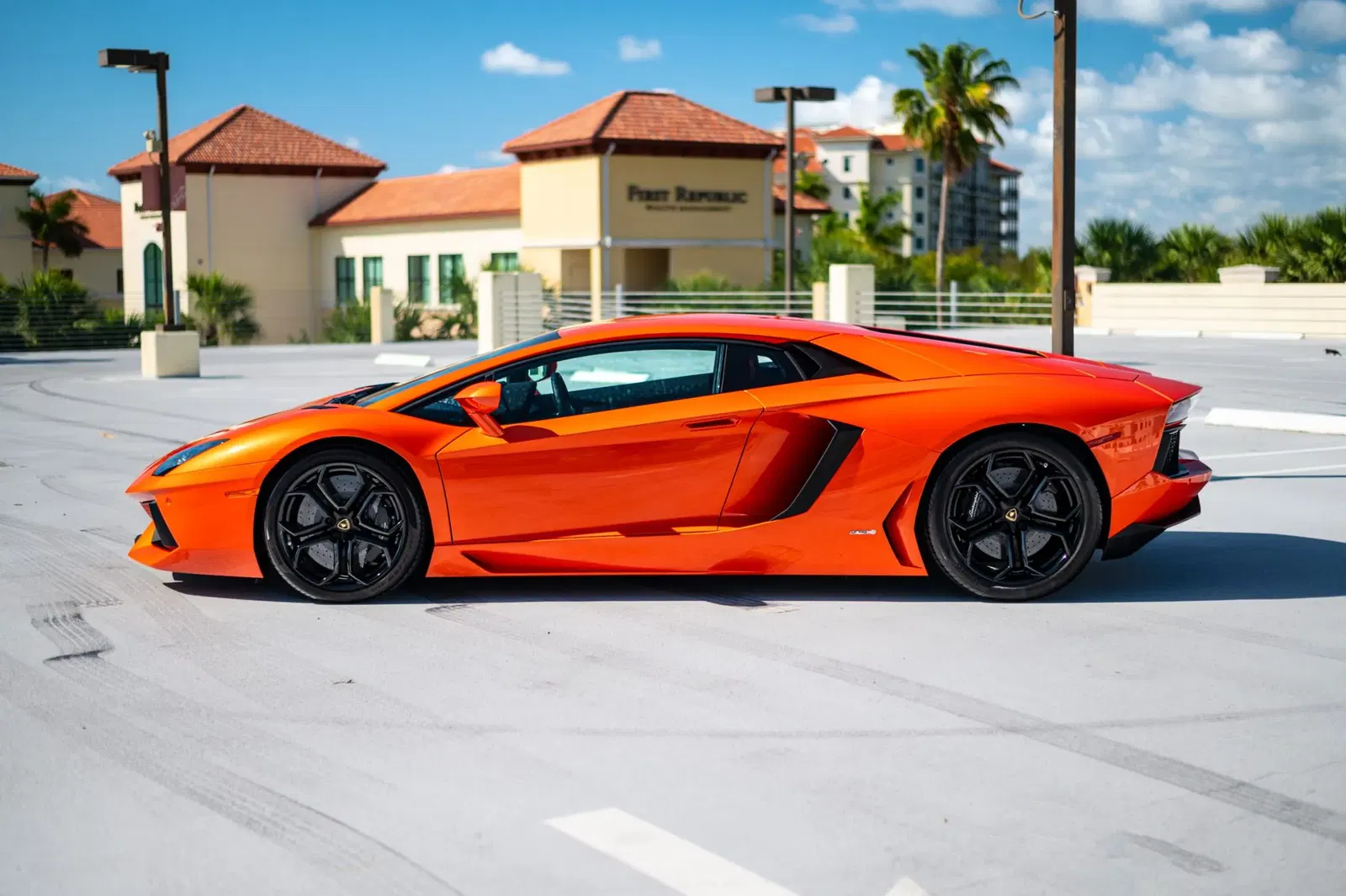 6k-Mile 2012 Lamborghini Aventador LP700-4 Coupe