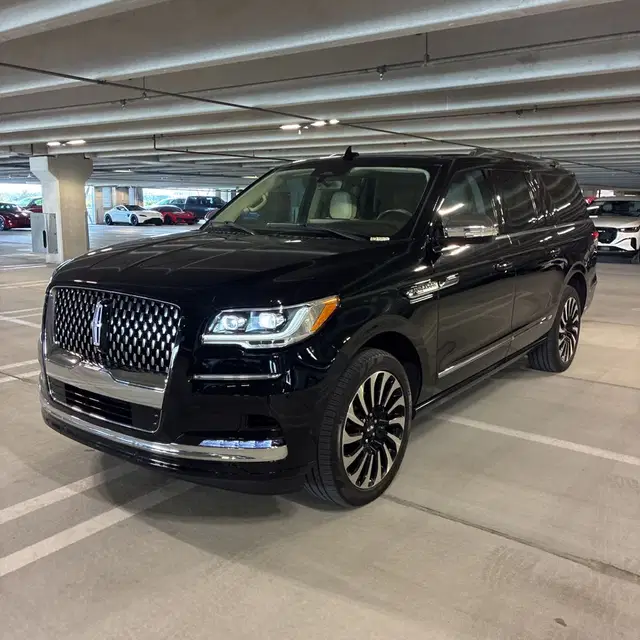 2023 Lincoln Navigator L Black Label