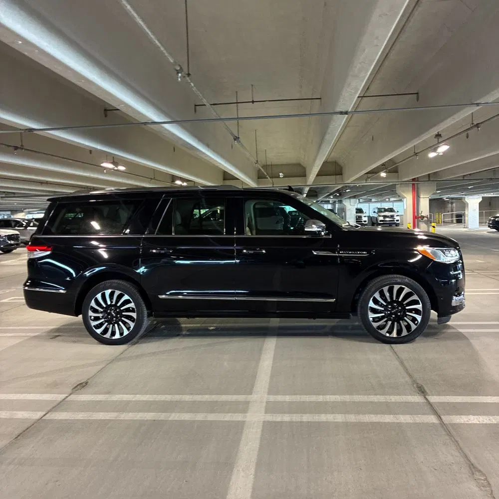 2023 Lincoln Navigator L Black Label