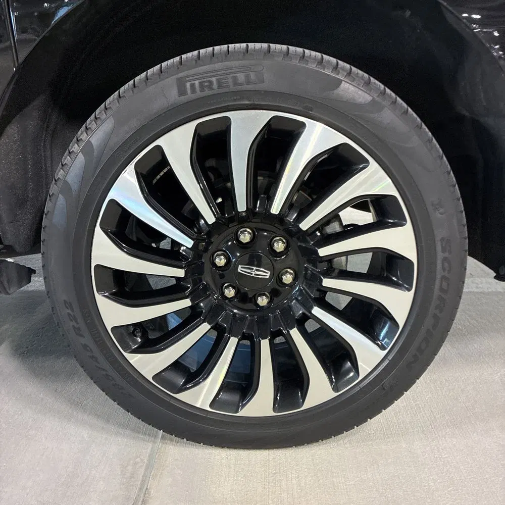 2023 Lincoln Navigator L Black Label
