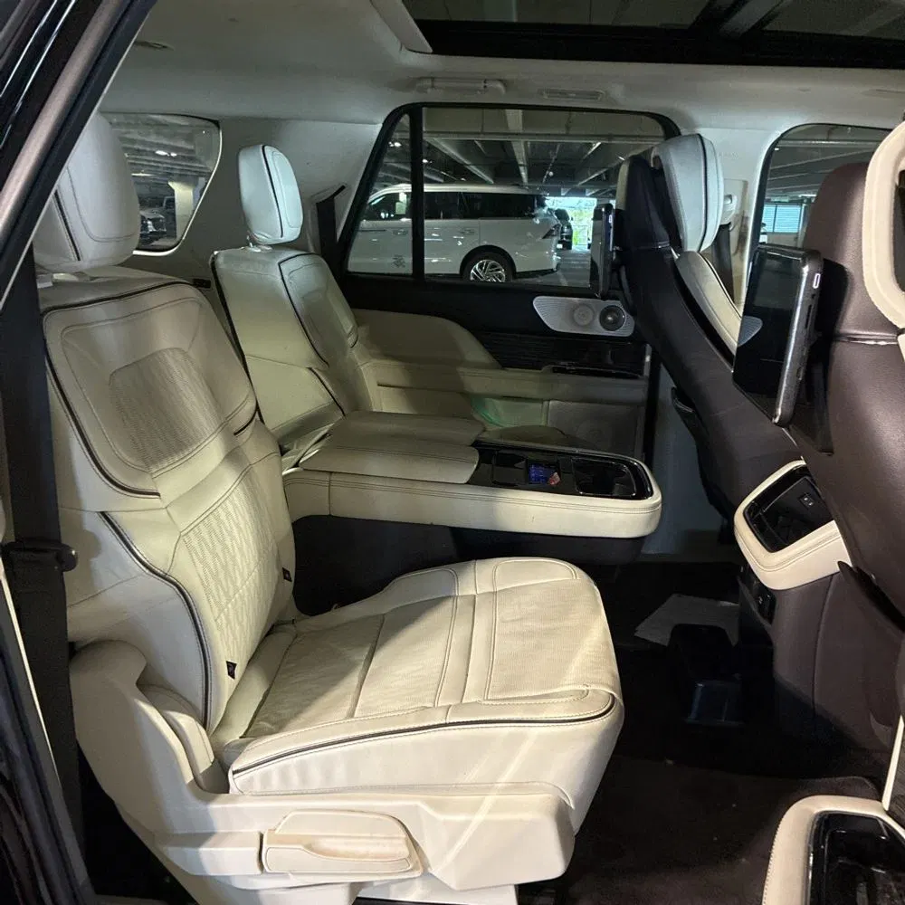 2023 Lincoln Navigator L Black Label