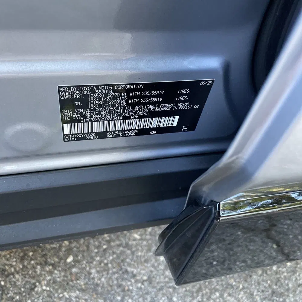 2025 Toyota RAV4 Plug-in Hybrid XSE