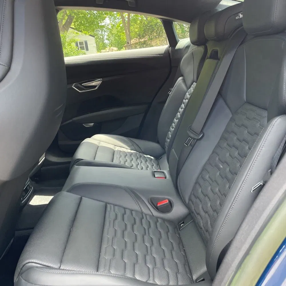 2022 Audi e-tron GT RS