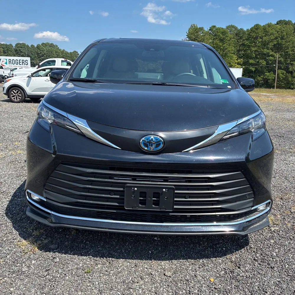 2024 Toyota Sienna XLE 7-Passenger