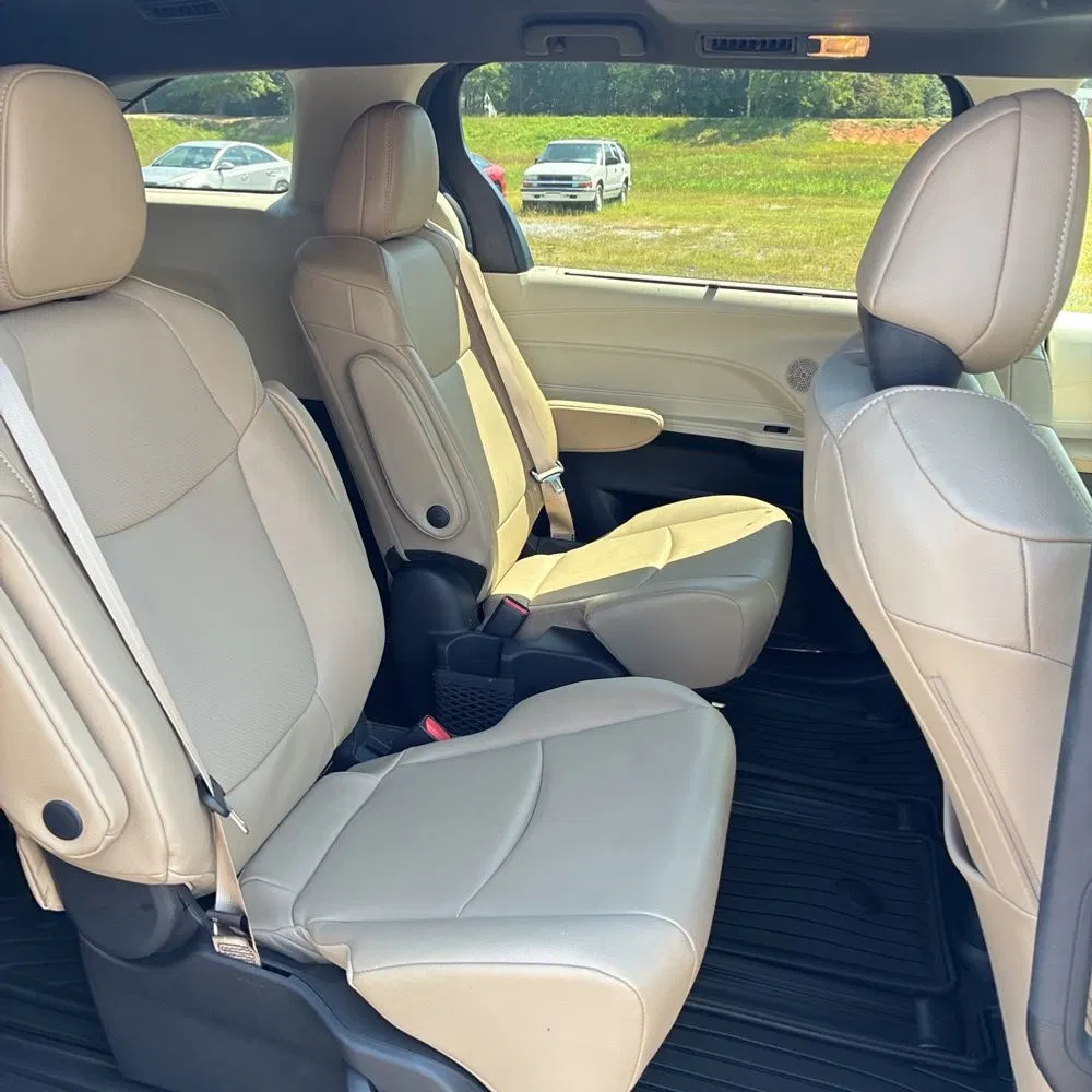 2024 Toyota Sienna XLE 7-Passenger