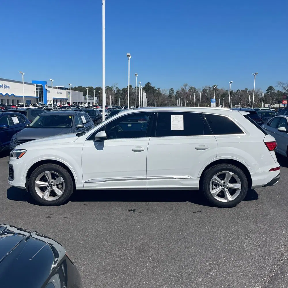 2025 Audi Q7 Premium 45