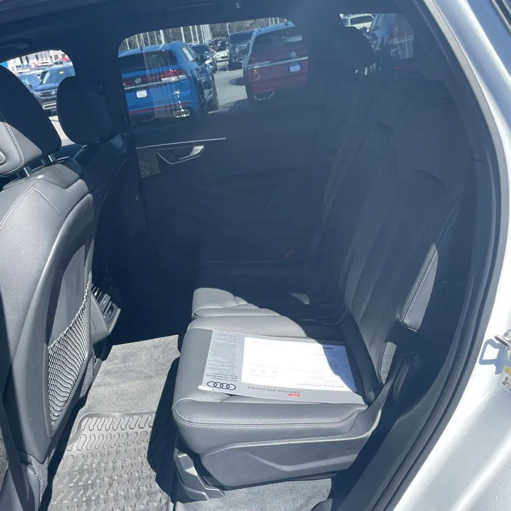 2025 Audi Q7 Premium 45