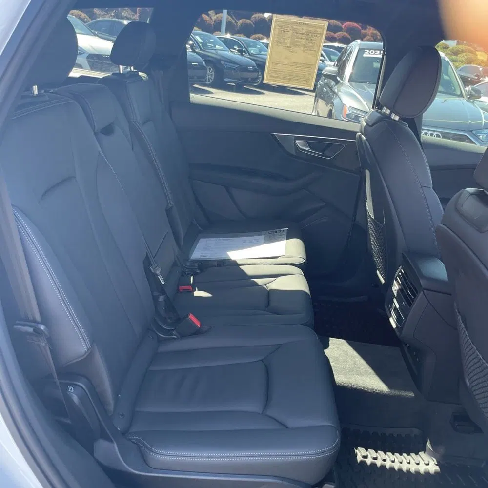 2025 Audi Q7 Premium 45