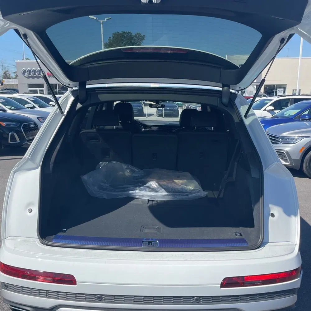2025 Audi Q7 Premium 45