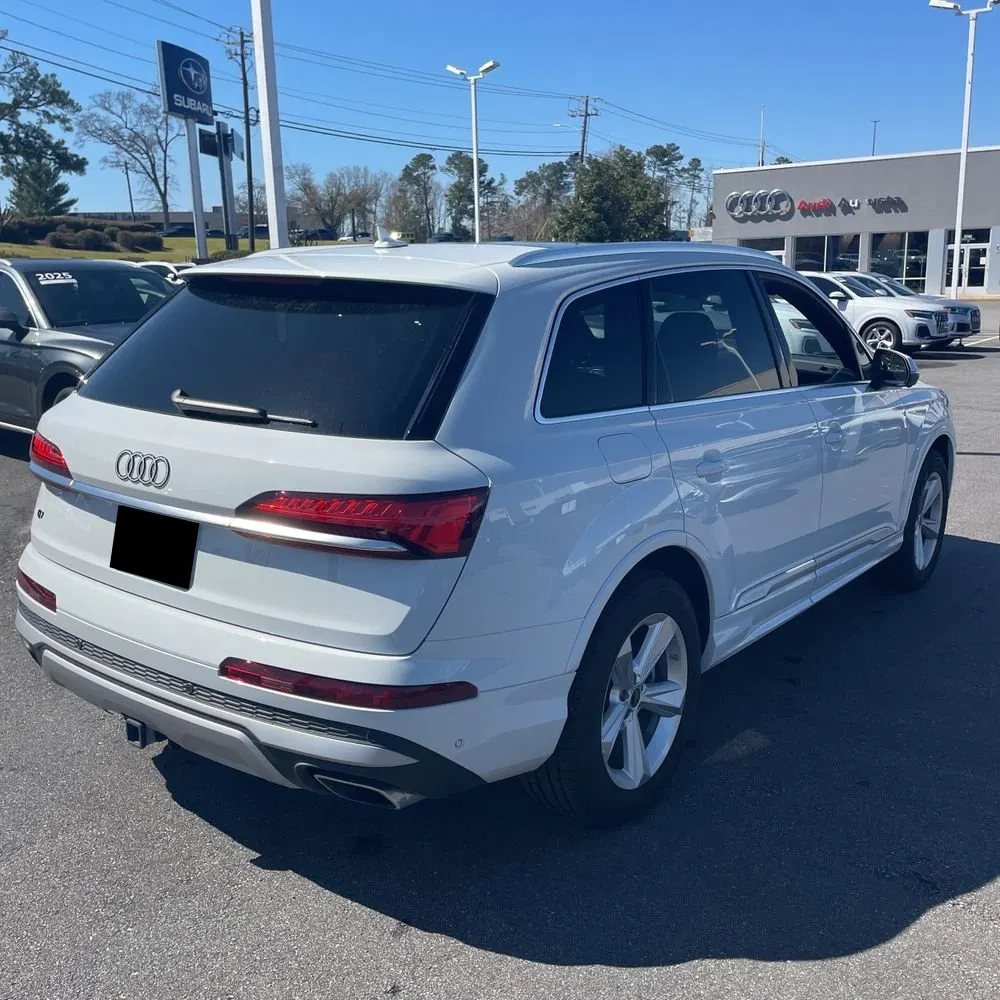 2025 Audi Q7 Premium 45