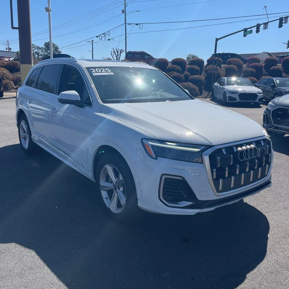 2025 Audi Q7 Premium 45