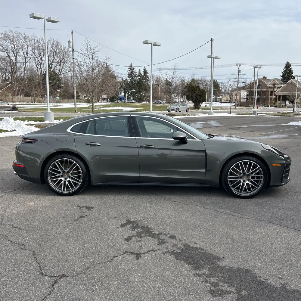 2025 Porsche Panamera E-Hybrid 4S