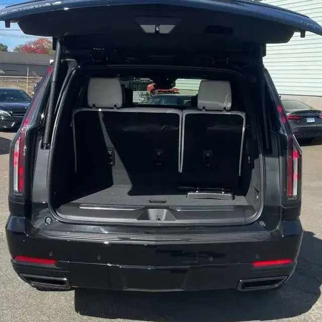 2025 Cadillac Escalade Sport Platinum