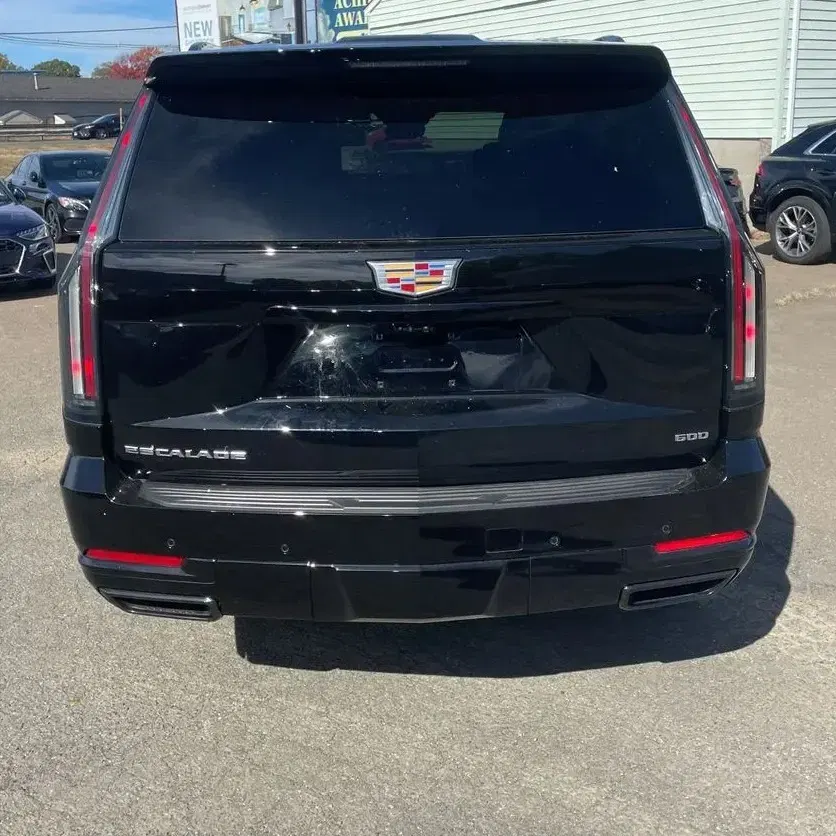 2025 Cadillac Escalade Sport Platinum