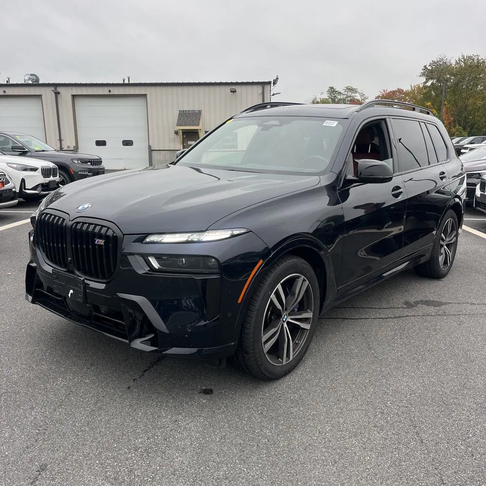 2025 BMW X7 M60i