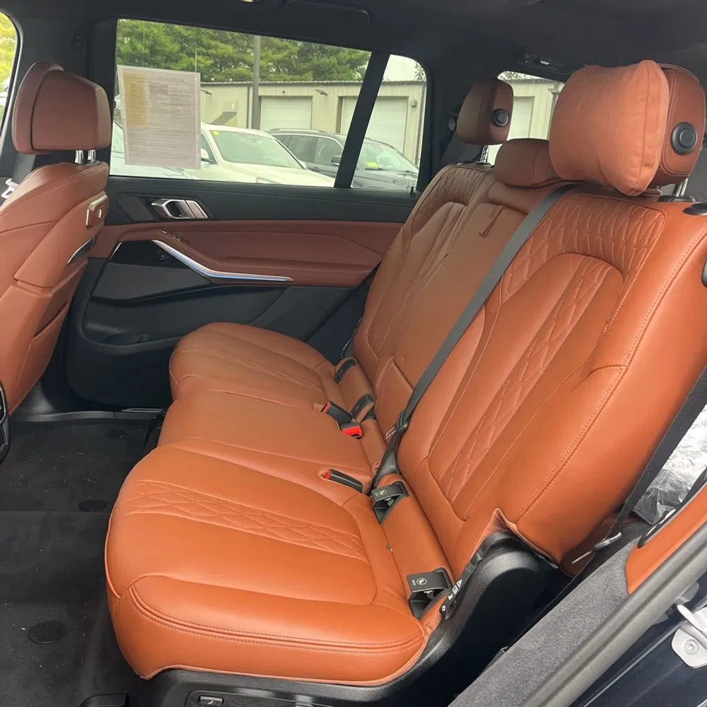 2025 BMW X7 M60i