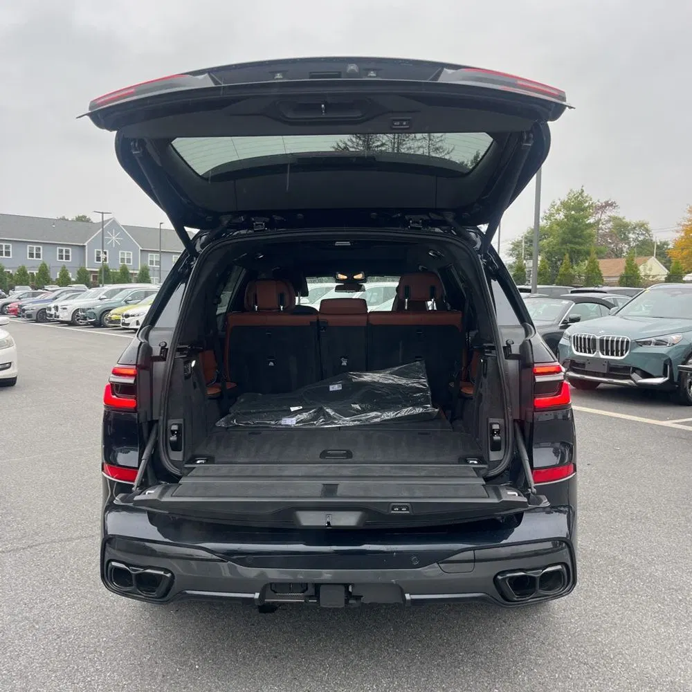 2025 BMW X7 M60i