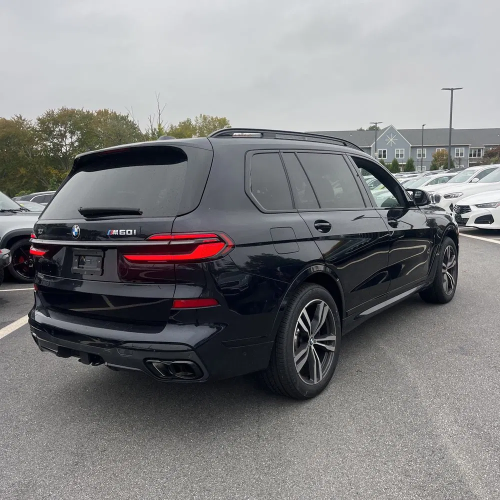 2025 BMW X7 M60i