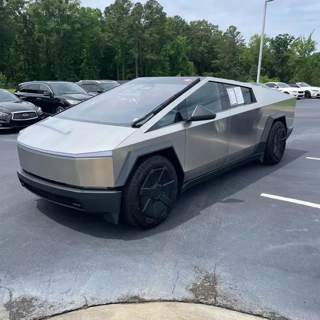 2024 Tesla Cybertruck Base