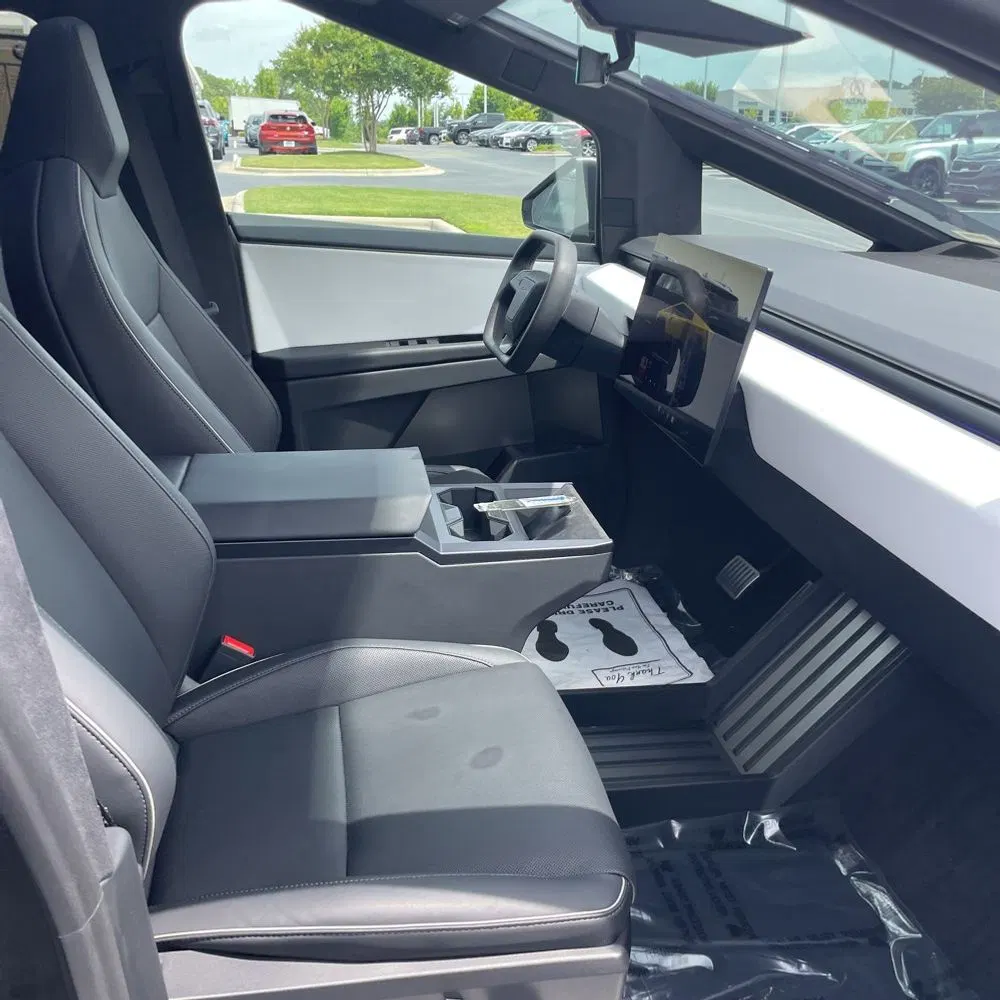2024 Tesla Cybertruck Base
