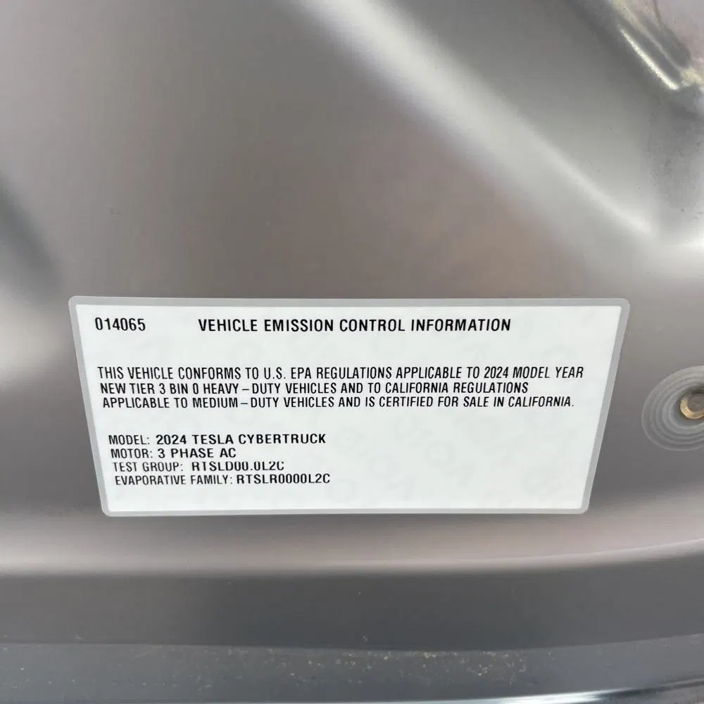 2024 Tesla Cybertruck Base
