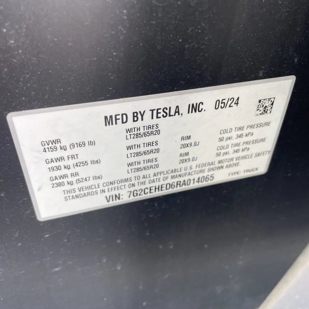 2024 Tesla Cybertruck Base