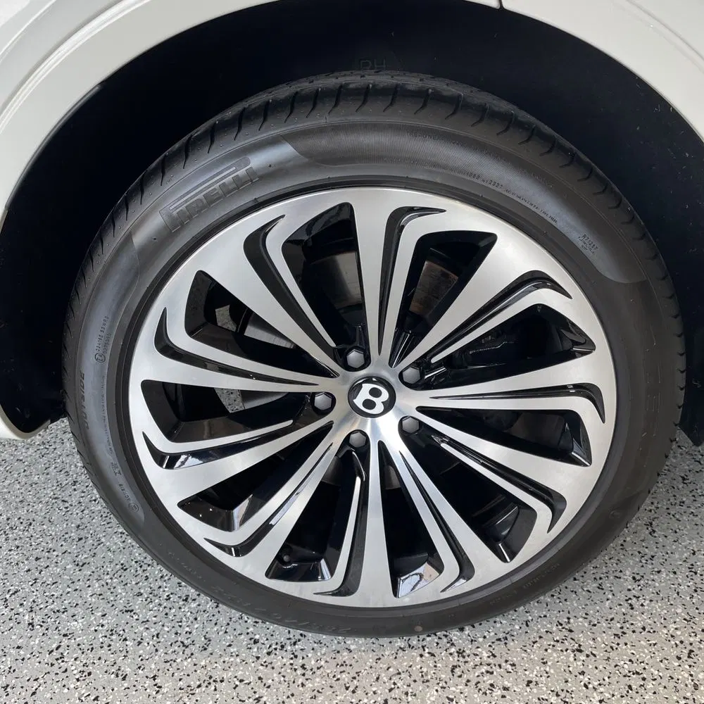2024 Bentley Bentayga Base