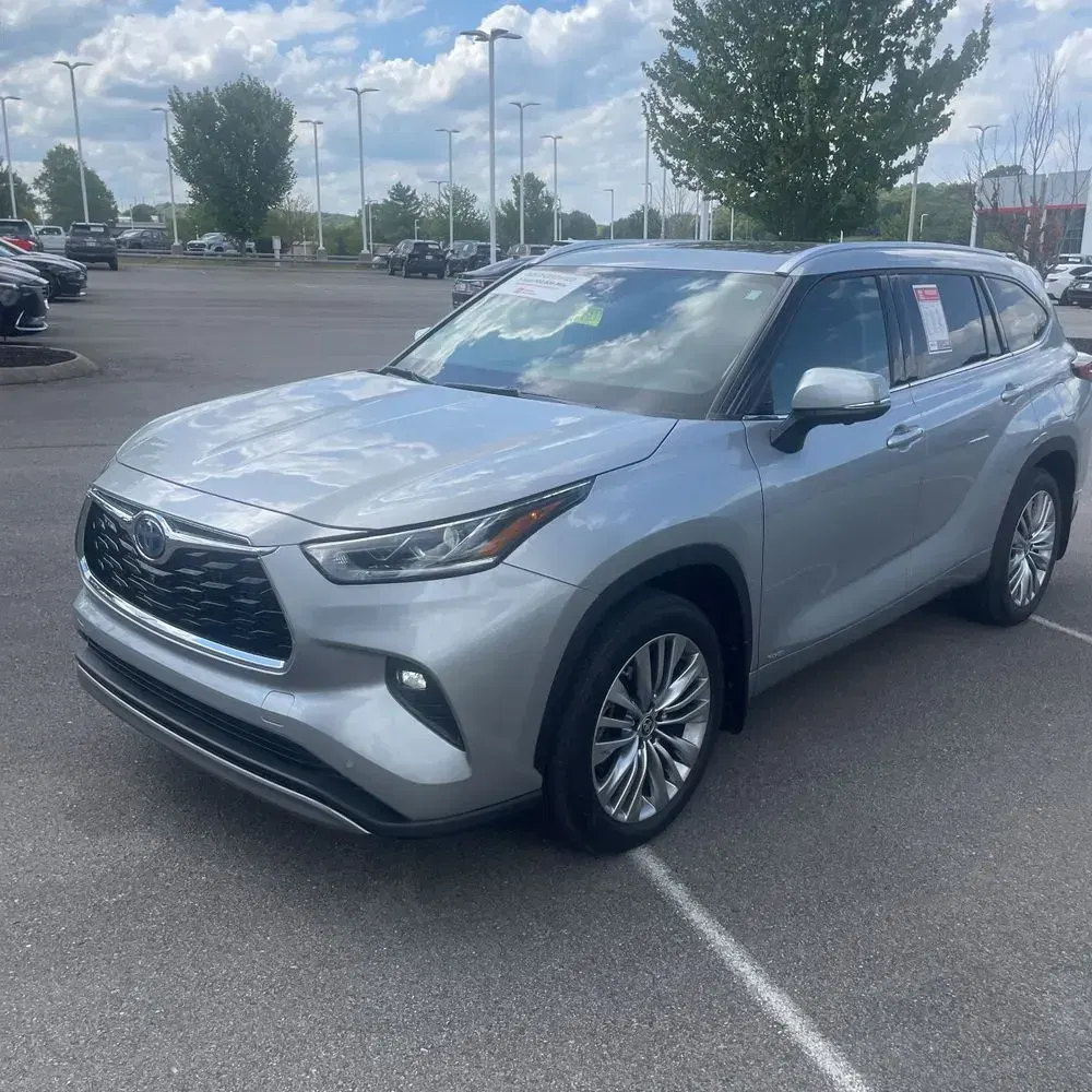 2024 Toyota Highlander Hybrid Platinum