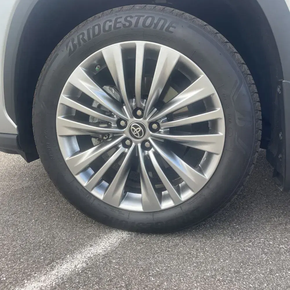 2024 Toyota Highlander Hybrid Platinum